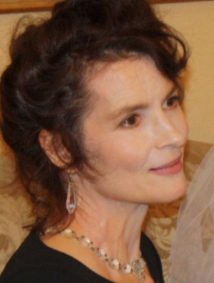 Alynn Pike looks like escaped CIA MKULTRA sexslave Cathy O'Brien