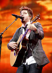 Lee Dewyze - How tall is Lee Dewyze ? Personal Biography ?