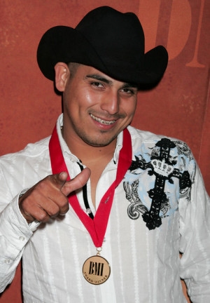 Espinoza Paz compra las canciones de Soda Stereo