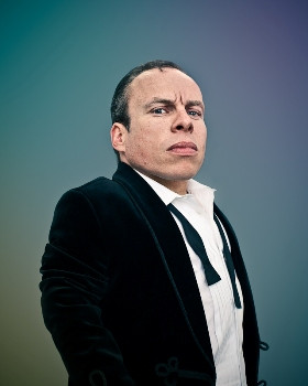 Warwick Davis Quotes & Sayings