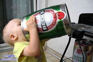 搞笑图片:爱喝酒的宝宝（20张）