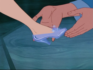 为庆祝公司将于2012年秋季发型《灰姑娘》（Cinderella ...