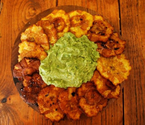Patacones (fried plantain) with Guacamole - soooo yummy!: Recipe