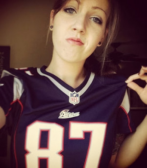 : New England Patriots - Sexy NFL football fans selfshots in Patriots ...