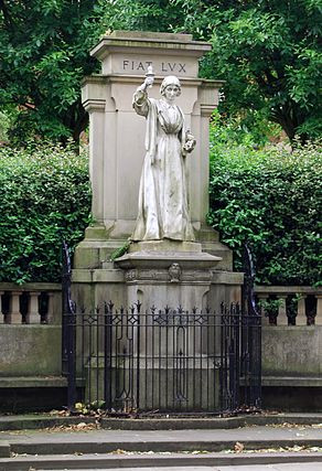 Florence Nightingale Statue, London Road, Derby.jpg