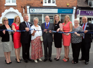 Mayor and Mayoress of Bridgnorth officially open our new Bridgnorth ...