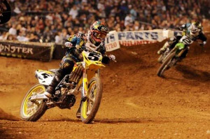 Ryan Dungey Leads Ryan Villopoto Early In The Main Picture