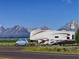 Funny RV: Smart Car Towing a Fifth Wheel