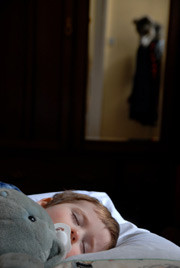 Sleep terror disorder can be a cause of sleeplessness in children.