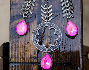 Spinal Tap - Neon Pink nd Snake Bon e Necklace in Silver Plate, Tribal ...