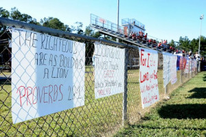 Displaying (20) Gallery Images For High School Football Signs...