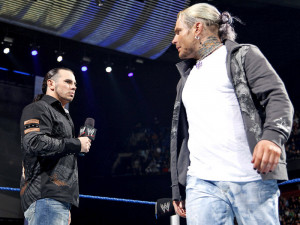 WWE-SmackDown-Jeff-Hardy-Matt-Hardy-01_2049233.jpg