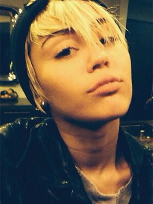 Hilarious Quotes From Tina Fey & Amy Poehler on Miley Cyrus, ‘The ...