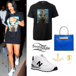 Rihanna leaving Cafeteria Restaurant in New York, August 16th, 2014 ...