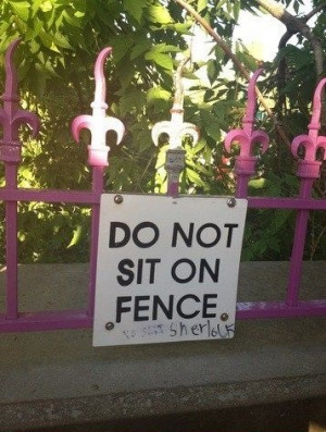 funny-picture-fence-sign