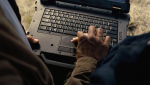 Dell laptop used by Matthew McConaughey in INTERSTELLAR (2014) @dell ...