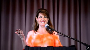 Nia Vardalos Discusses Motherhood At The Signing Of Her Book 'Instant ...