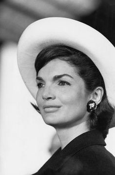 Elegant & timeless More