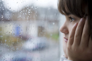 cute-sad-girl-in-rain-wallpapers