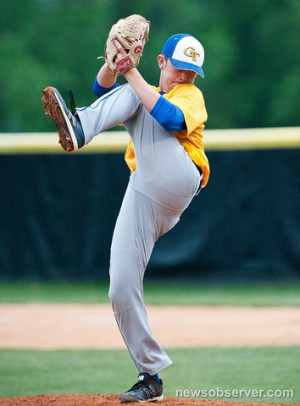 Scotty McCreery Pitched Well But Took A Blow To The Chin Against East ...