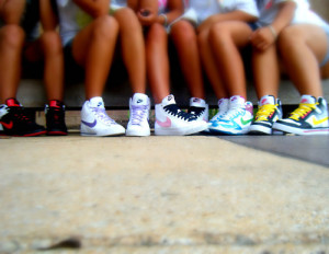 best friends, friends, girls, nike, shoes, tan, wtf