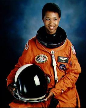 ... Soar : Dr. Mae C. Jemison First African-American Female Astronaut