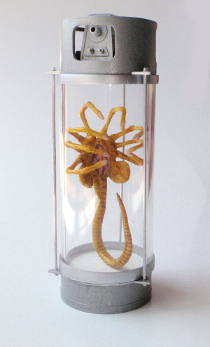 Thread: Guaging interest: 1:6th facehugger & stasis tube