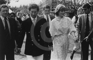 ... Hands, Prince Charles, Hrh Princesses, Diana Spencer, Holding Hands