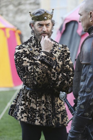 Still of Vinnie Jones and Timothy Omundson in Galavant (2015)