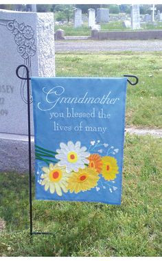 ... graves decor grave flower ideas dads graves mom graves graves flowers