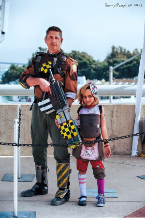 Best dad ever! San Diego Comic Con | Borderlands 2 Axton and Tiny Tina