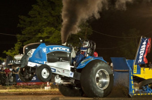 Tractor Pulling Mania Credited