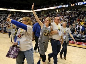 Lauren Hill scores four points in first collegiate game
