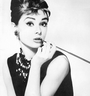 Audrey Hepburn Hot Wallpaper for mobile
