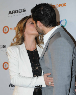 Ludwika Paleta Y Emiliano Salinas Mira La Lista Completa De Regalos