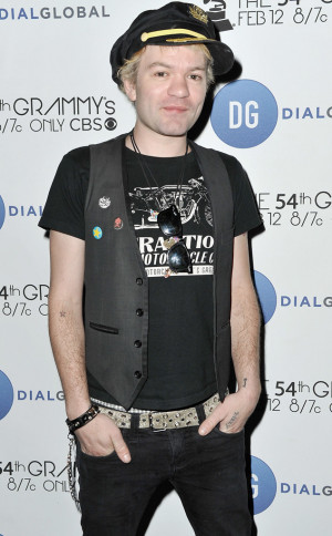 deryck whibley sick