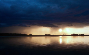 Home - Wallpapers / Photographs - Water - Ominous