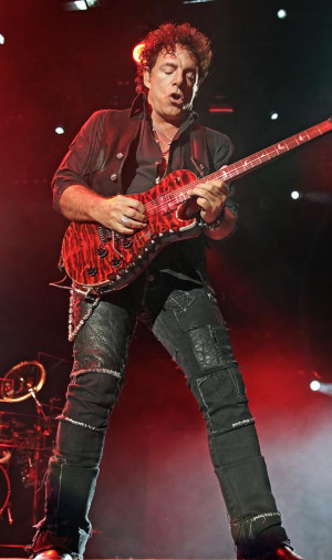 Neal Schon Pictures