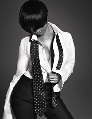Nicki Minaj’s sexy menswear inspired photo shoot