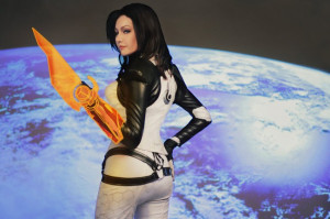 Cosplay of Mass Effect’s Miranda as Perfect as Her DNA
