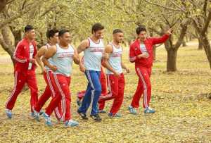 superstar juanes and the cast of mcfarland usa on the set juanes ...