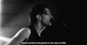 1k mine the 1975 Matt Healy matt healy* the 1975* look at this friggen ...