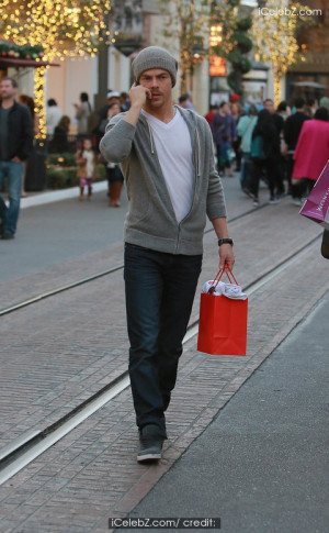 Dancing with the Stars' Derek Hough visits the Beats by Dre Pop Up ...