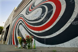 Roger Waters Paid Street Artists to Deface Elliott Smith Memorial ...
