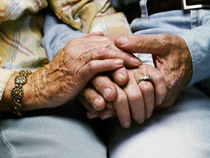 OLD-COUPLE-HOLDING-HANDS-facebook.jpg
