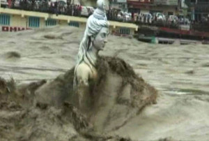 Ganga Crash Over The Statue Lord Shiva Rishikesh Monday