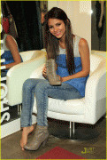 Victoria Justice One Shoe Off 10.29.09 **