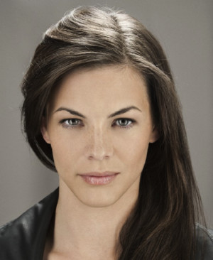 Haley Webb est une actrice qui incarnera Melle Blake dans la saison 3 ...