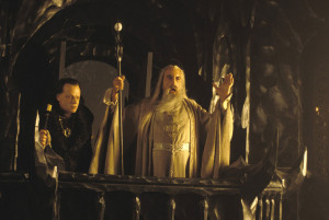 Saruman y Gríma en el balcón de Orthanc -