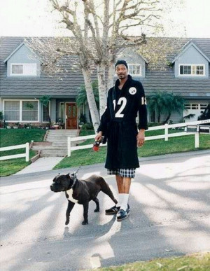 Snoop Dog with his dog. Biddy CraftCelebrities With Pitbull, Snoop ...